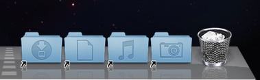 The docked aliases display the icons of their corresponding folders, not their contents.